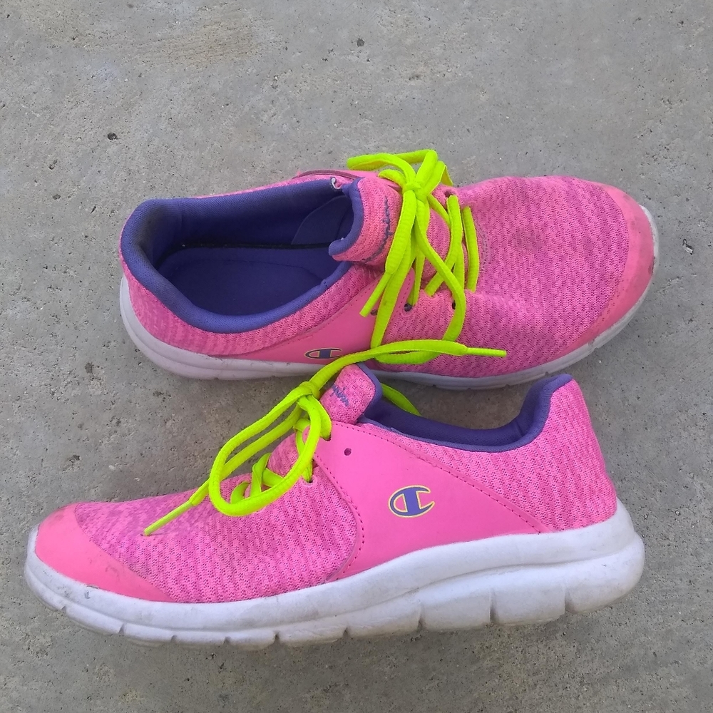 Girls sneakers.